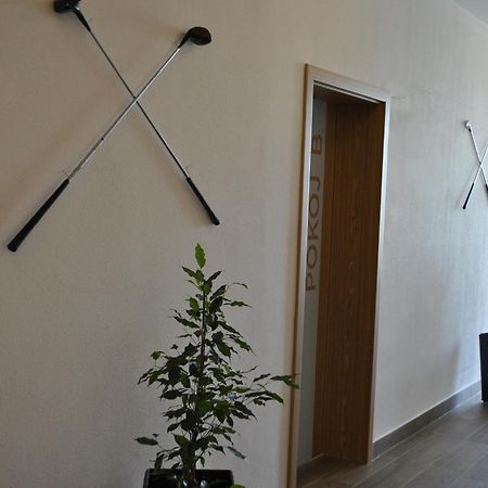 Hotel Golf Jezera Ostrožská Nová Ves エクステリア 写真