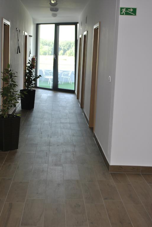 Hotel Golf Jezera Ostrožská Nová Ves エクステリア 写真